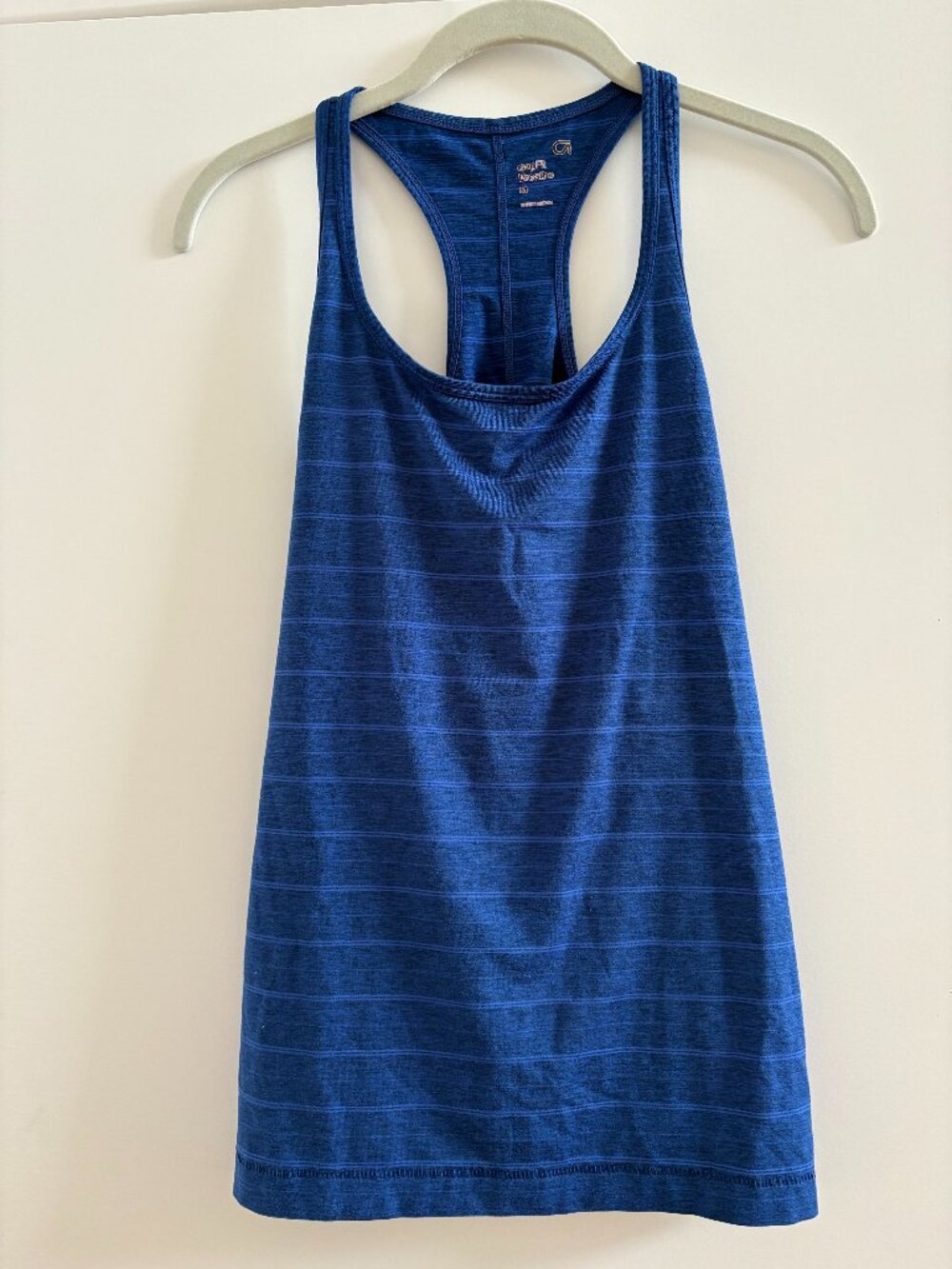 Gap GapFit Breathe Racerback Tank Top Blue Striped Athletic Size M